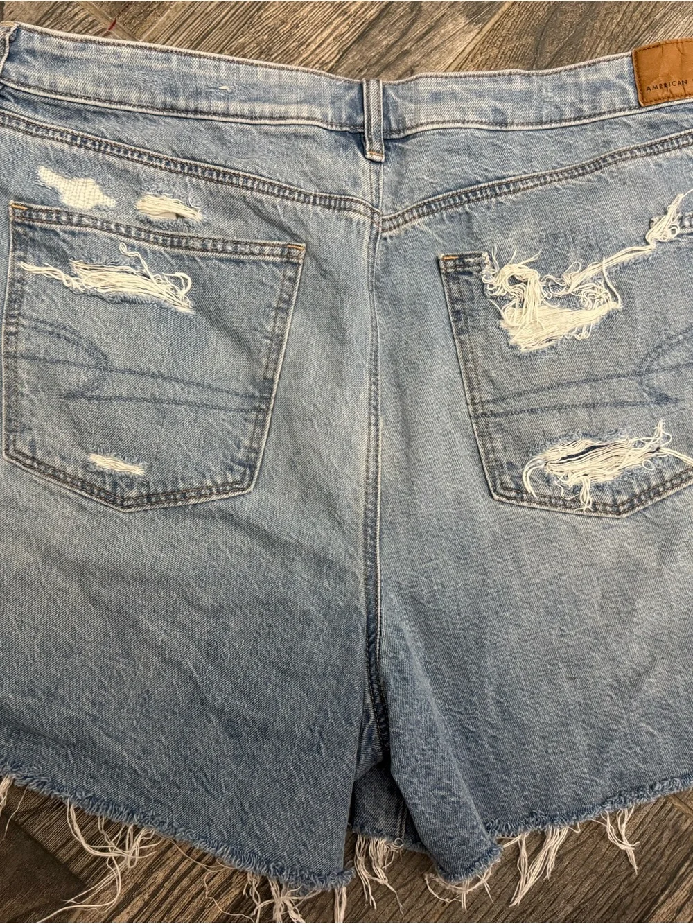 American Eagle comfort stretch waistband Relaxed Mom Short - size 18